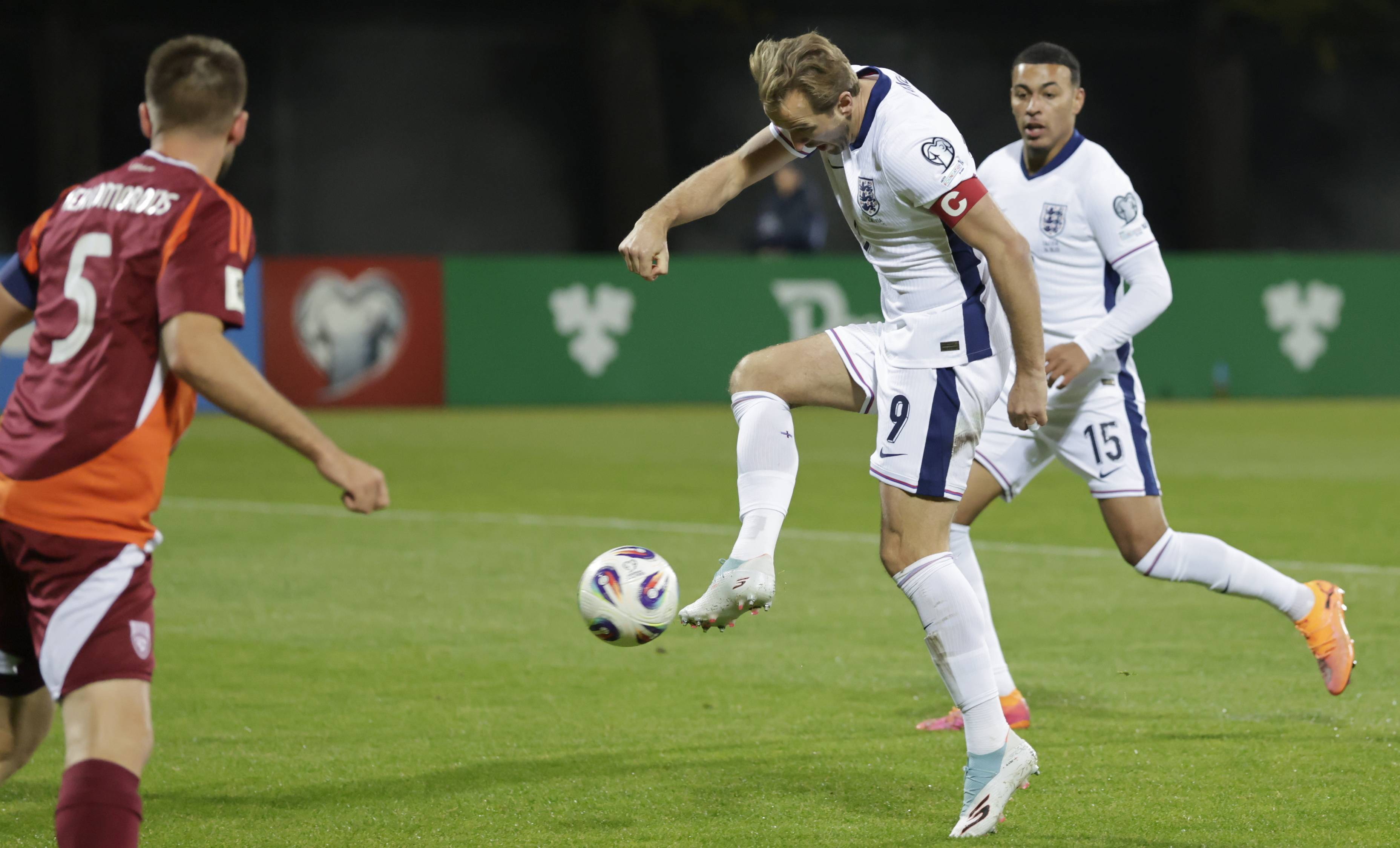 开云登陆入口-清晨塞维利亚外线爆发：亚冠节点到来，话题不断，轮换策略成焦点