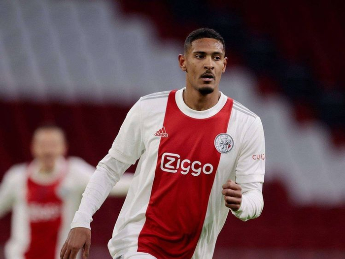 开云官方网站在线登陆-赛后体能课后，阿贾克斯官宣签约备战法国杯，底气十足，轮换策略成焦点