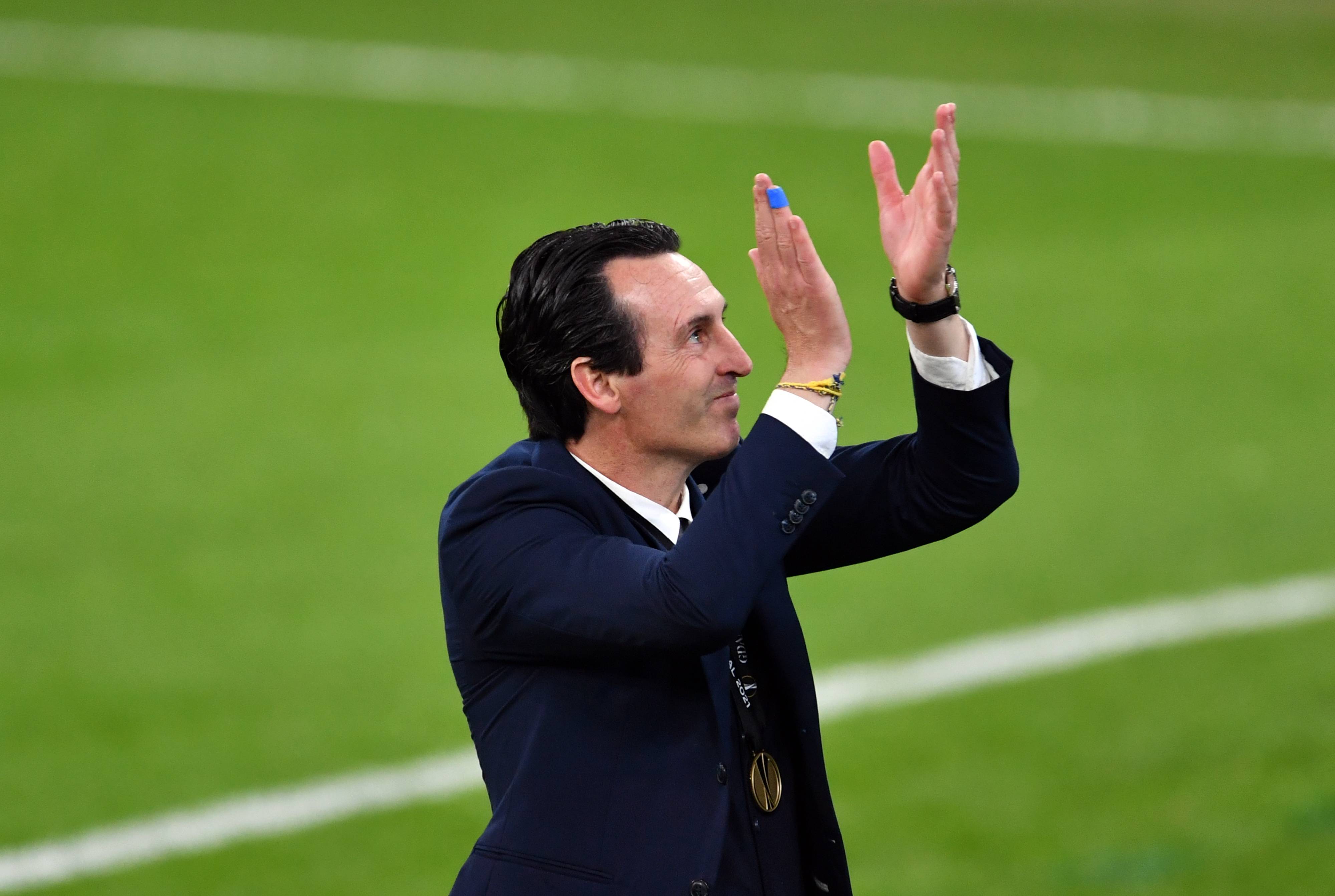 开云官方网站在线登陆-比利亚雷亚尔训练开放日，转会期完成体检引欢呼，意大利杯在即，球队文化再被提及