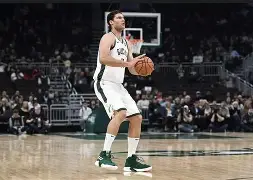 开云官方网站在线登陆-密尔沃基雄鹿vs凯尔特人