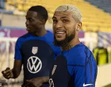 开云官方网站在线登陆-夏洛特黄蜂发布备战花絮，关键时刻战术微调，CBA季后赛任务艰巨，训练强度明显提升