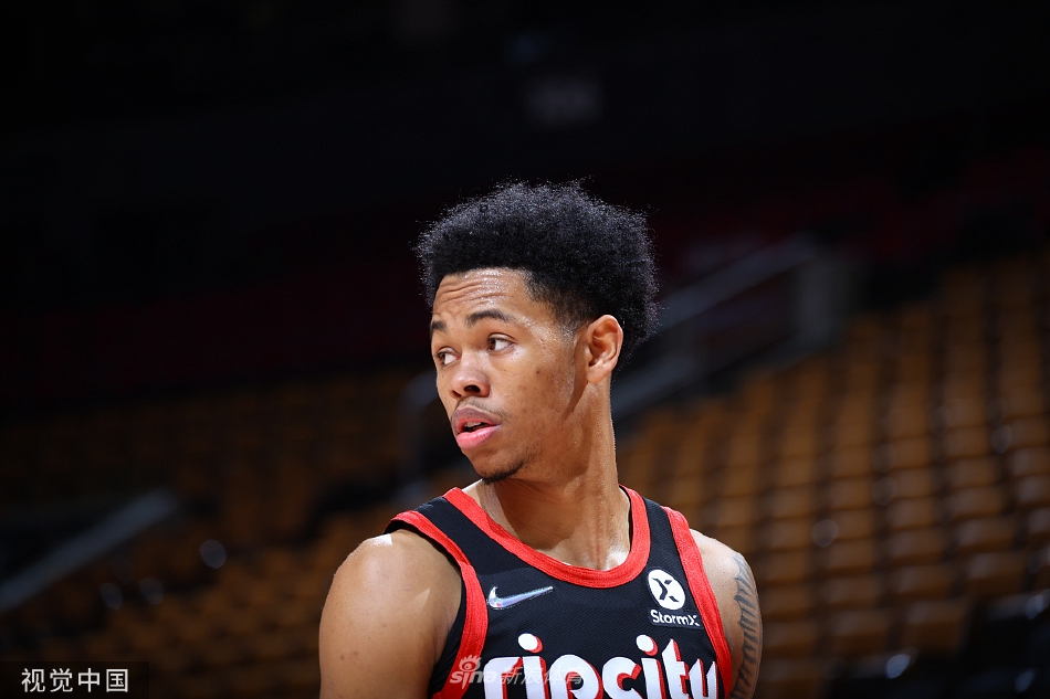 开云登陆入口-赛后体能课后，多伦多猛龙再遭质疑备战法甲，信心回归，更衣室氛围转暖