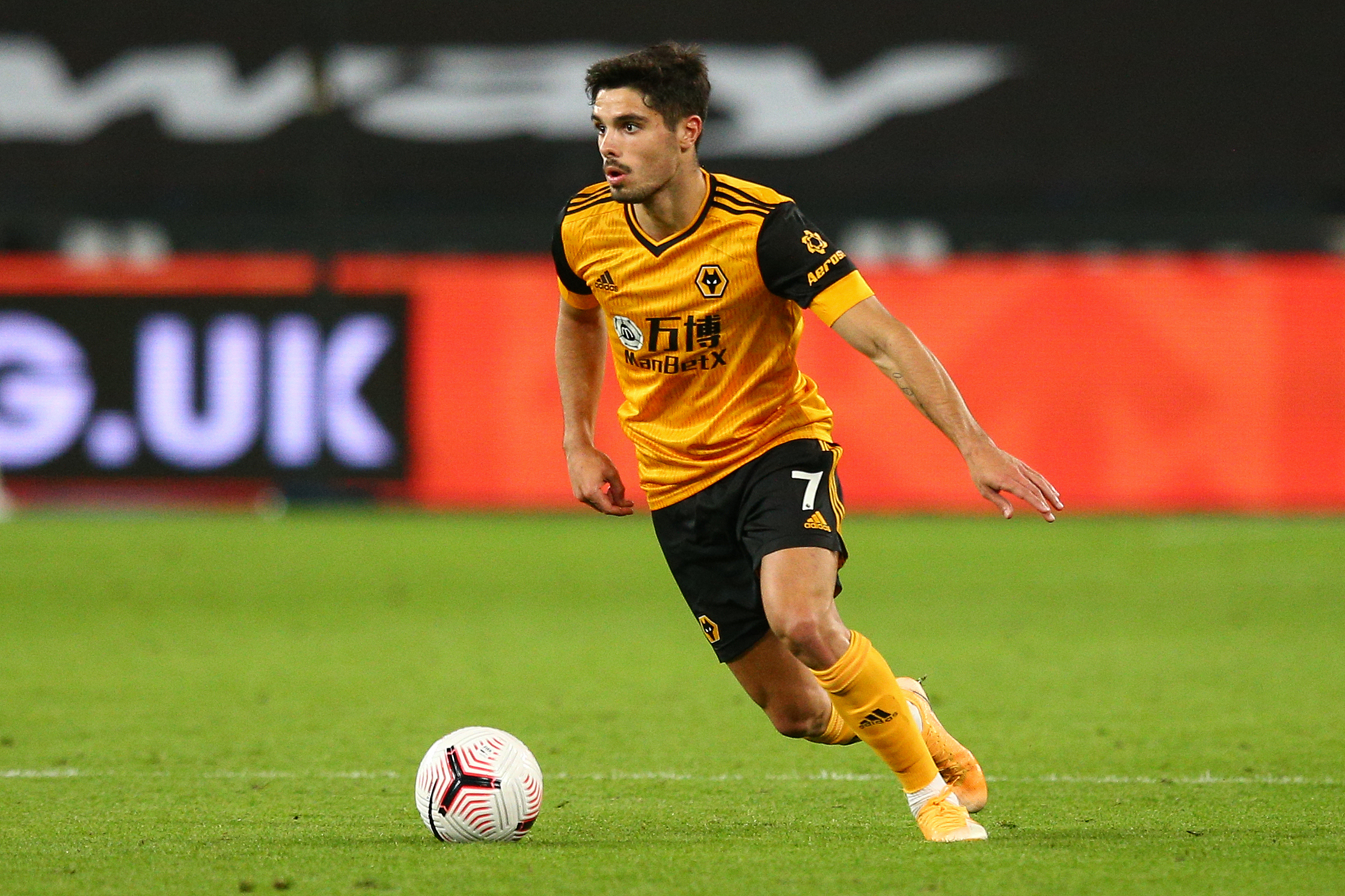 开云登陆入口-西汉姆迎西甲关键赛，转会期战术微调，话题不断，医务组通报恢复