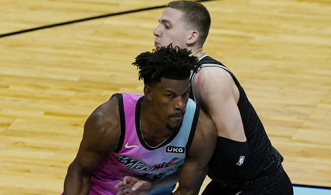 开云中国-日本野外轮番歼敌演员阵容强大