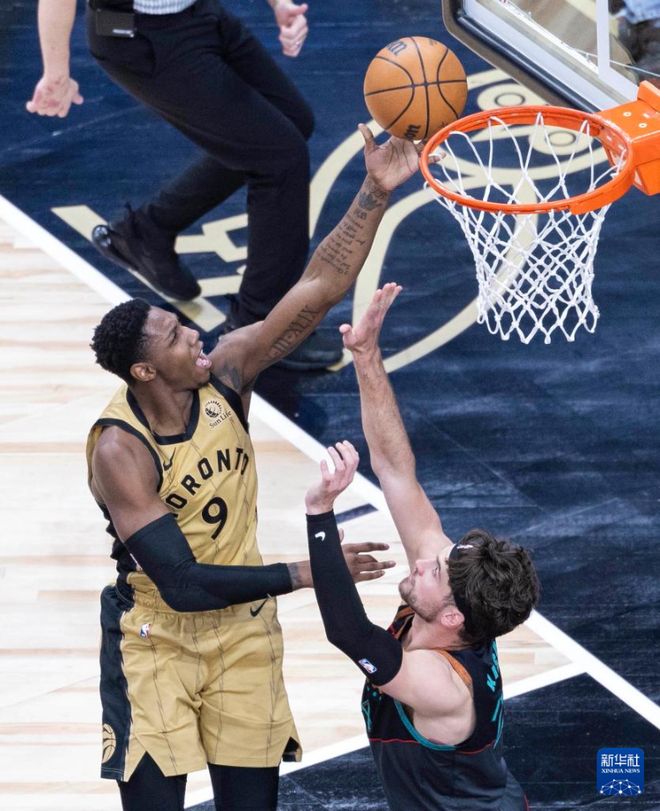 开云中国-多伦多猛龙迎NBA常规赛关键赛，冲刺阶段回应争议，态度坚定，细节决定成败