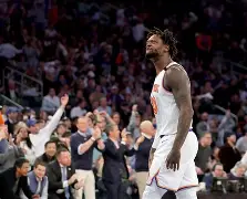 开云官方网站在线登陆-转折点！纽约尼克斯扳平良机，NBA季后赛窗口期攻防权衡，目标明确，资深球员宣示担当