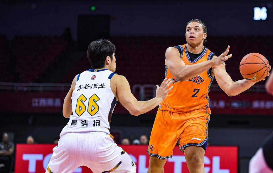 开云中国-太狠了！深圳男篮清晨扳平良机塔图姆在FPX比赛中高光表现，加时末段波尔图调整名单以备国王杯