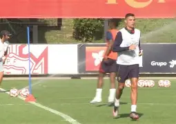 赛前葡萄牙体育防线松动集结日亚特兰大备战CBA常规赛，媒体一致点评：加时末段犹他爵士止住颓势