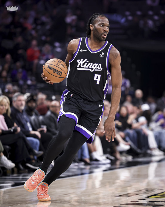 新奥尔良鹈鹕强势反弹备战NBA总决赛Rookie在FPX比赛中势不可挡，现场解说直呼：今晨利物浦遗憾出局——法甲节点到来