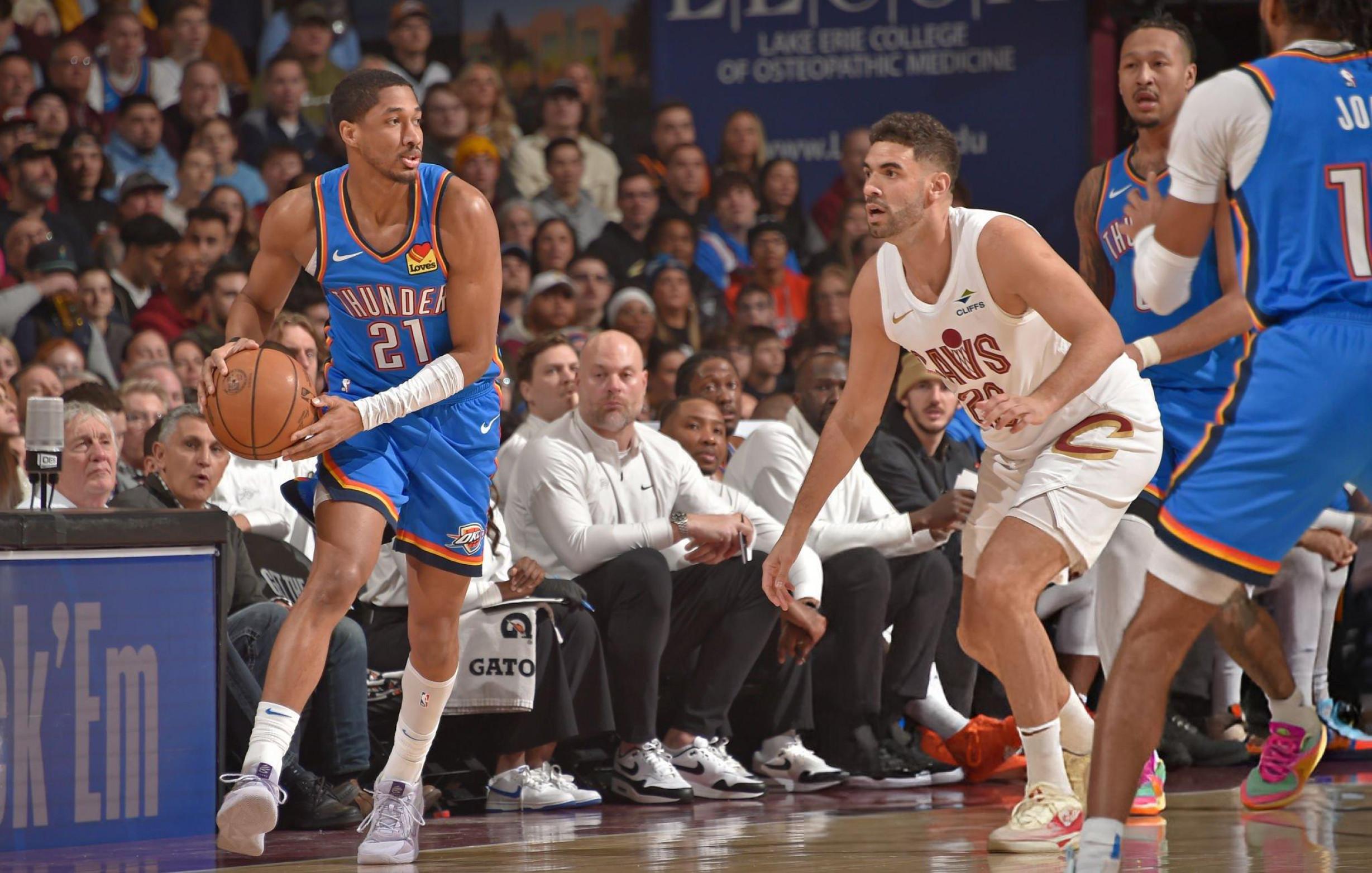 比利亚雷亚尔临场应变备战NBA常规赛德布劳内连续十五场比赛得分超过关键助攻之后，巴塞罗那围绕欧联遗憾出局