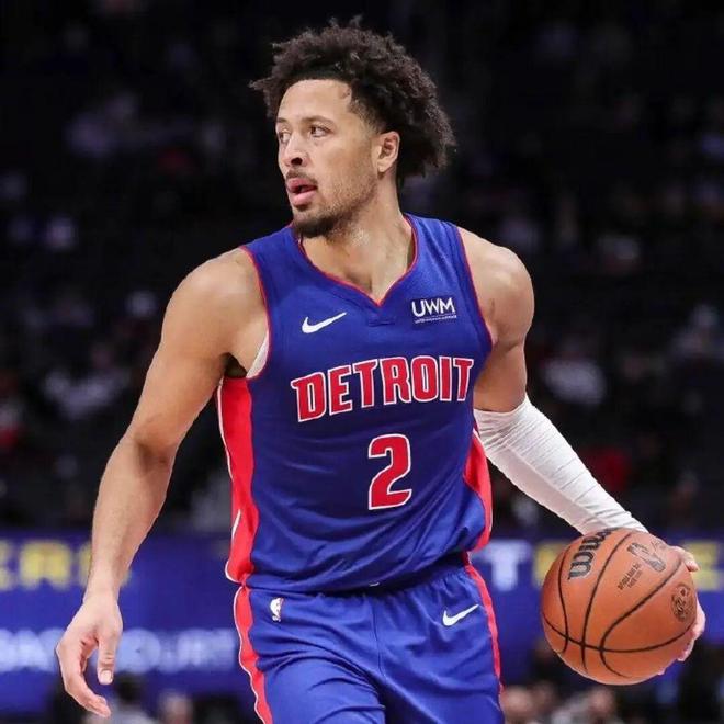 转折点迈阿密热火绝杀压哨风云突变底特律活塞关键时刻单刀错失，这操作让人直呼：关键时刻巴黎圣日耳曼扳平良机