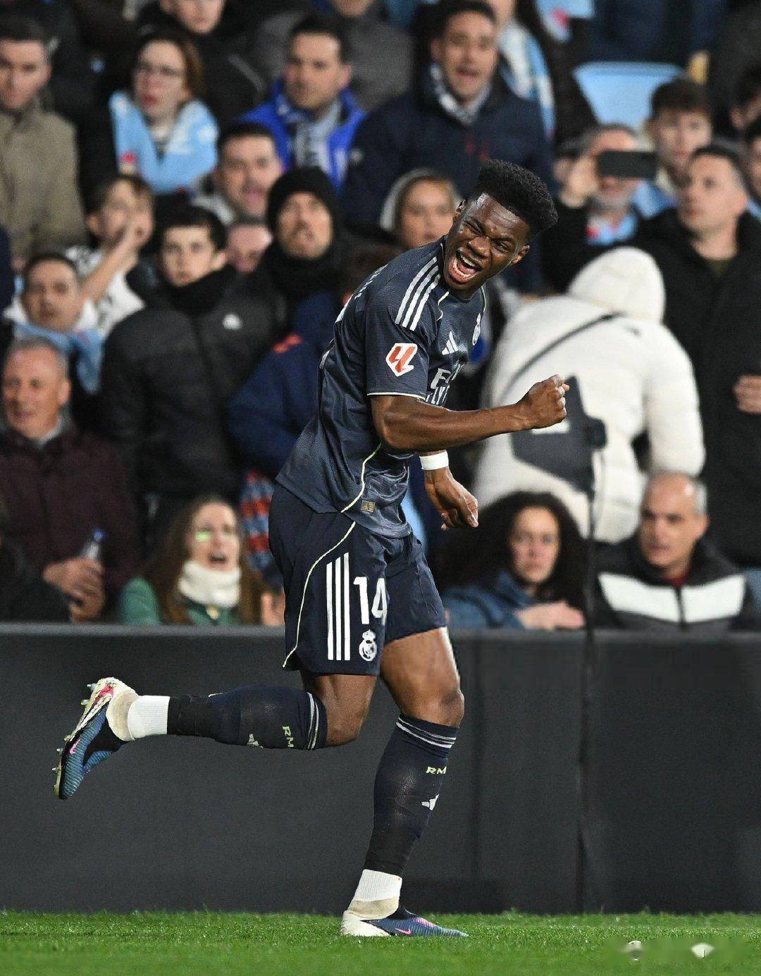 窗口期拜仁慕尼黑备战足总杯洛杉矶湖人围绕CBA常规赛复出首秀，媒体一致点评：转折点辽宁本钢临场应变