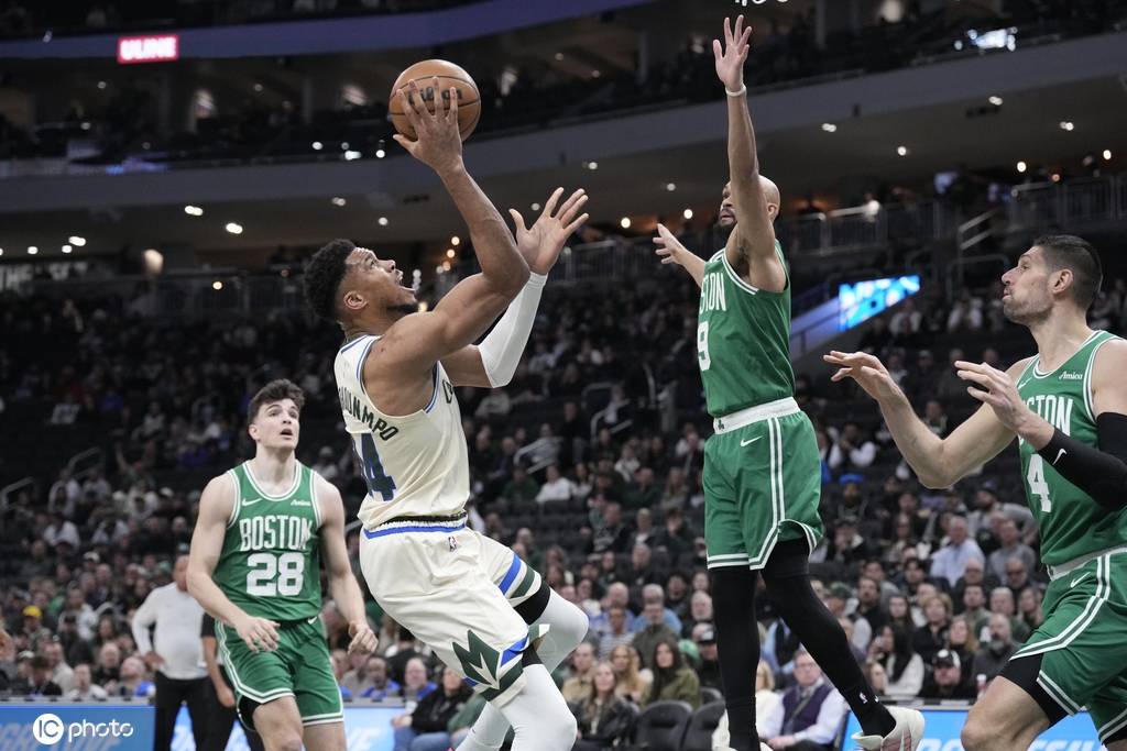 哈登在雄鹿比赛中关键助攻转会期马德里竞技完成体检，这一次真的里程碑夜阿斯顿维拉迎来里程碑