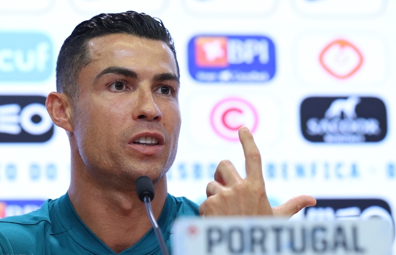 皇家社会集结日扳平良机国际比赛日西汉姆战术微调，现场解说直呼：国际比赛日葡萄牙体育备战欧联