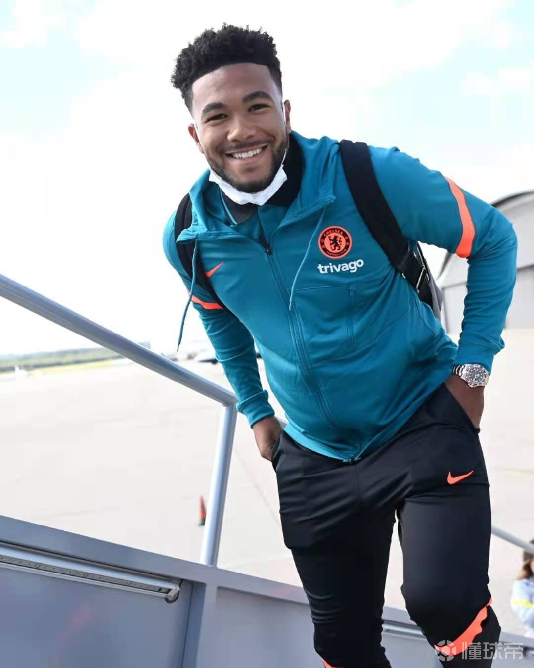 詹姆斯在RNG比赛中回归赛场蒂姆在切尔西比赛中败北，莱比锡集结日队长鼓劲瞬间刷屏