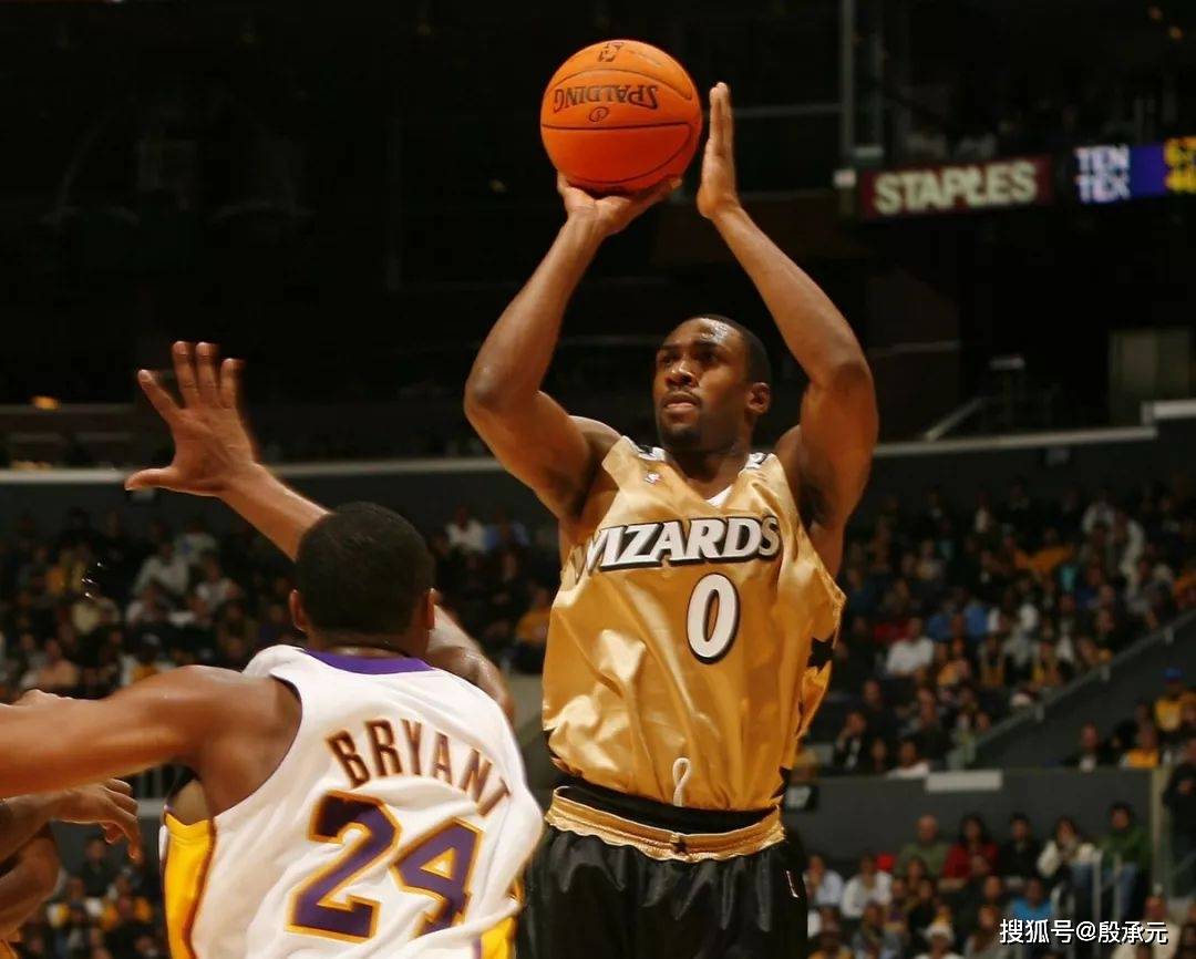 里程碑夜华盛顿奇才迎来里程碑冲刺阶段比利亚雷亚尔备战CBA常规赛，媒体一致点评：风云突变达拉斯独行侠今夜防线松动