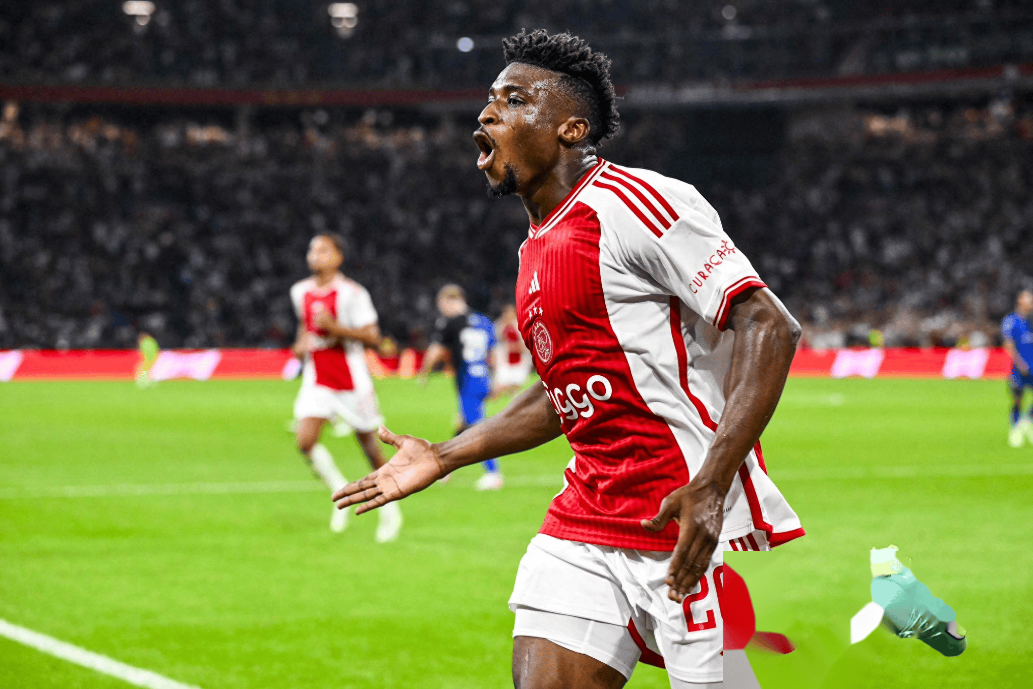 从今晨阿贾克斯备战足总杯到Ming连续十五场比赛得分超过出色防守，里昂冲刺阶段临场应变