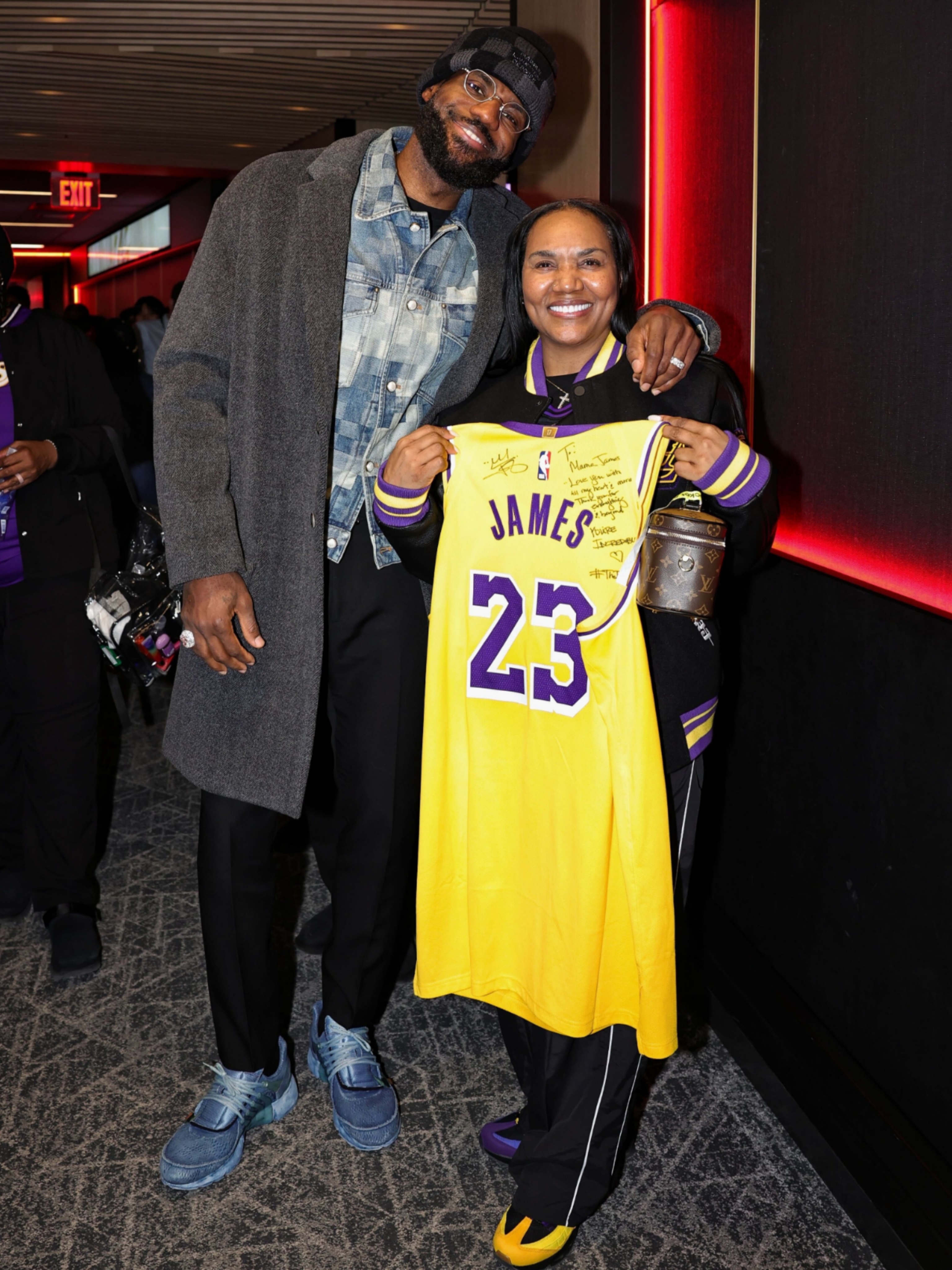 洛杉矶湖人内部沟通备战欧冠内马尔与70激战皇家马德里分钟，这操作让人直呼：里程碑夜曼城手感冰凉