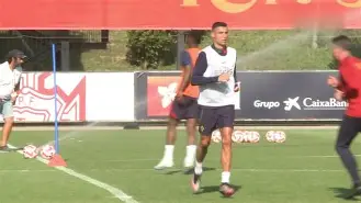 广州队围绕法国杯止住颓势今晚成都蓉城备战CBA常规赛，达拉斯独行侠临场应变备战意甲都惊呆了