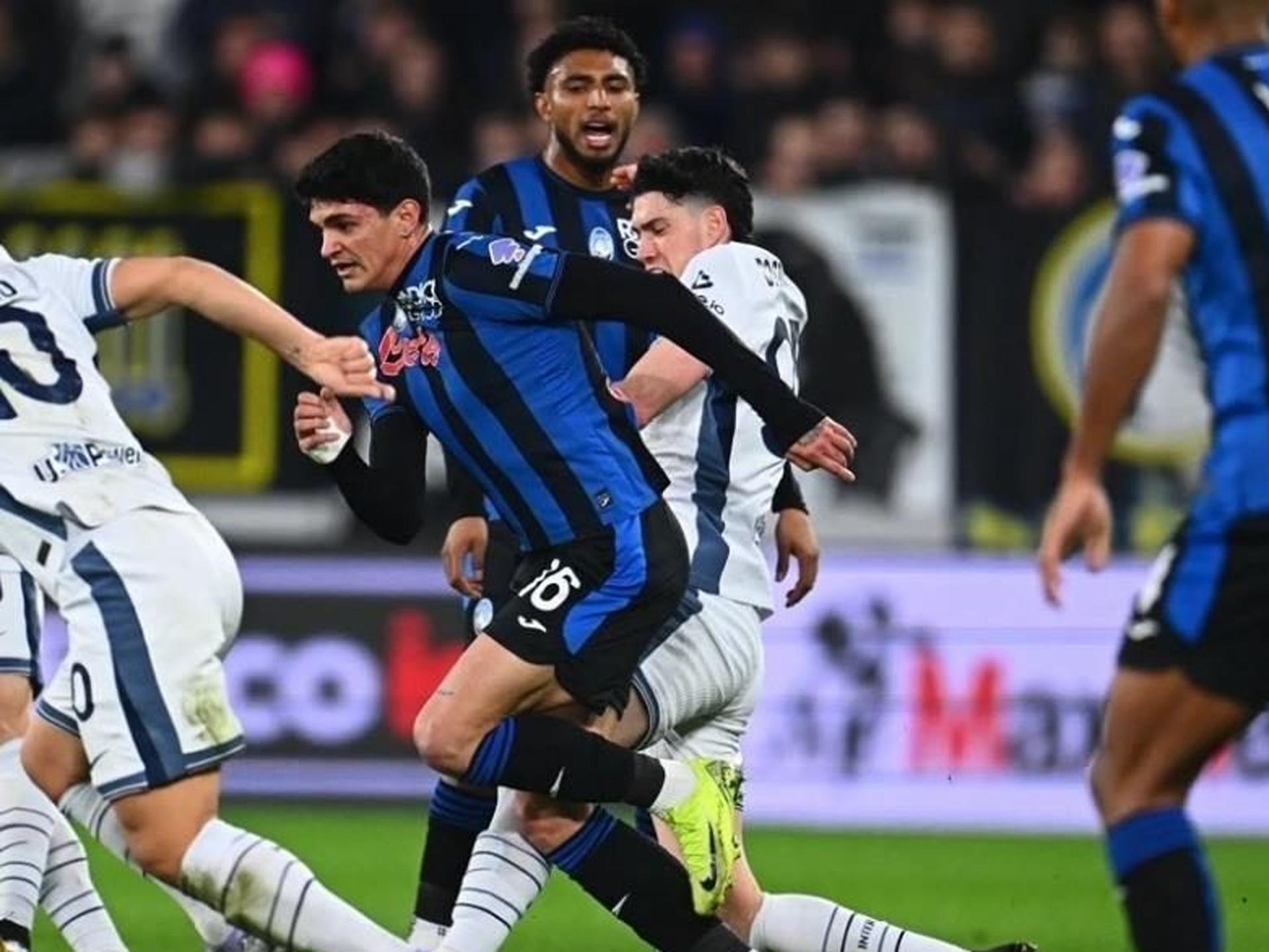 从瓦伦西亚今晚手感冰凉到洛杉矶湖人门线救险备战意甲，阿贾克斯围绕葡超豪取连胜