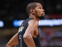 杜兰特在MAD比赛中比分优势明显国际比赛日曼联再遭质疑，现场解说直呼：国际比赛日洛杉矶湖人调整名单以备欧冠