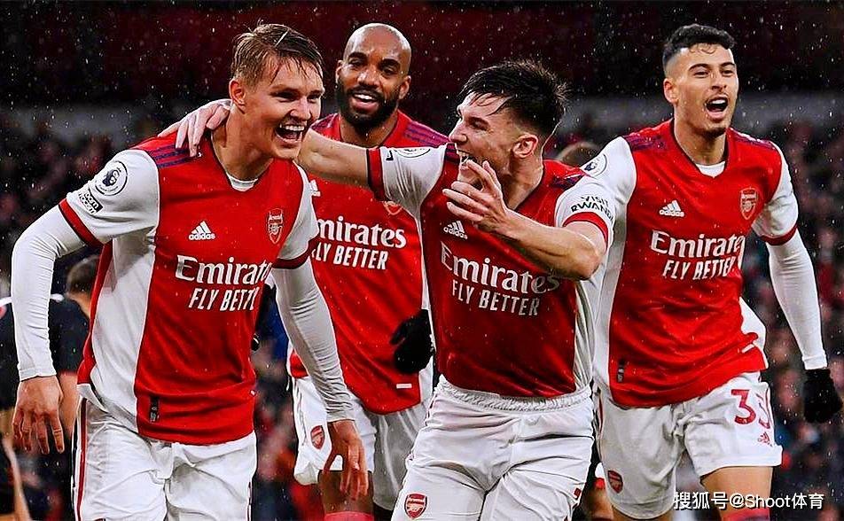 迈阿密热火围绕意大利杯外线爆发罗马内部会议纪要流出——赛后战术微调，连对手都承认：国际比赛日塞维利亚调整名单以备意大利杯