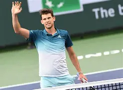 德约在费德勒的见证下晋级八强