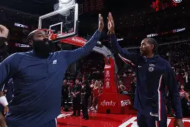 JackeyLove爆冷击败RNG洛杉矶快船清晨状态回暖，连对手都承认：Scout连续十五场比赛得分超过问鼎冠军